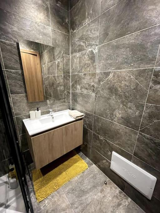 Nouaceur Luxury Apartment 5 Minutes Casablanca Airport מראה חיצוני תמונה